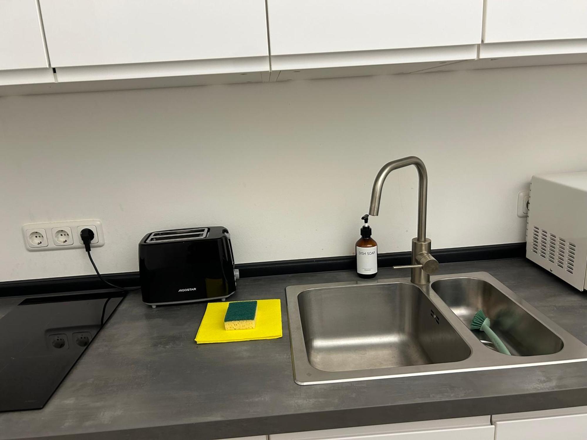 35 Qm Grosses Apartment Mit Eigenem Badezimmer In Den Elbvororten Hamburg Luaran gambar