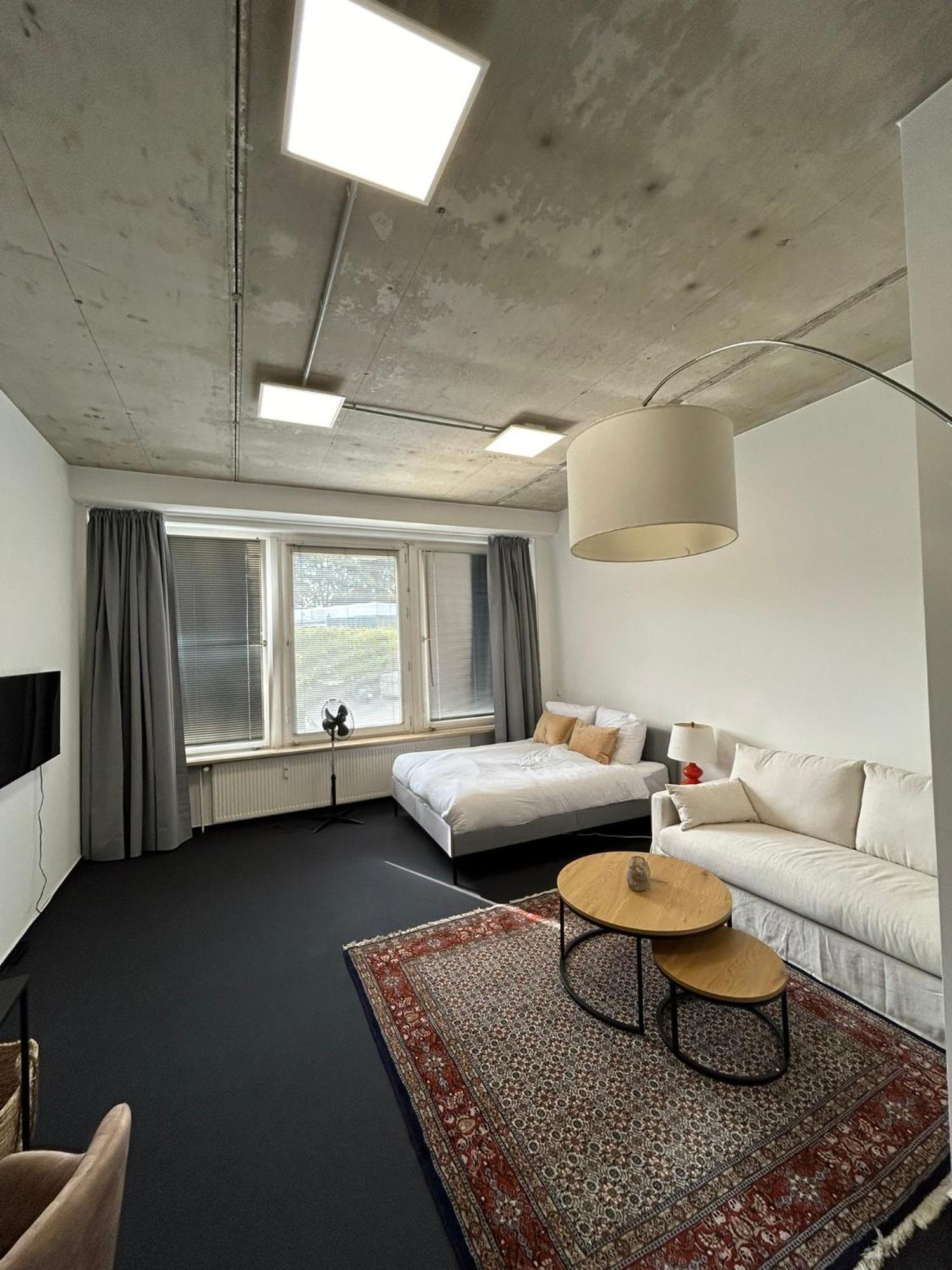 35 Qm Grosses Apartment Mit Eigenem Badezimmer In Den Elbvororten Hamburg Luaran gambar